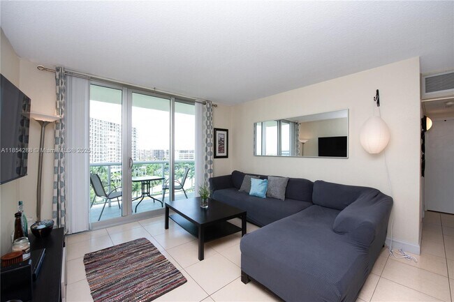 Building Photo - 3901 S Ocean Dr