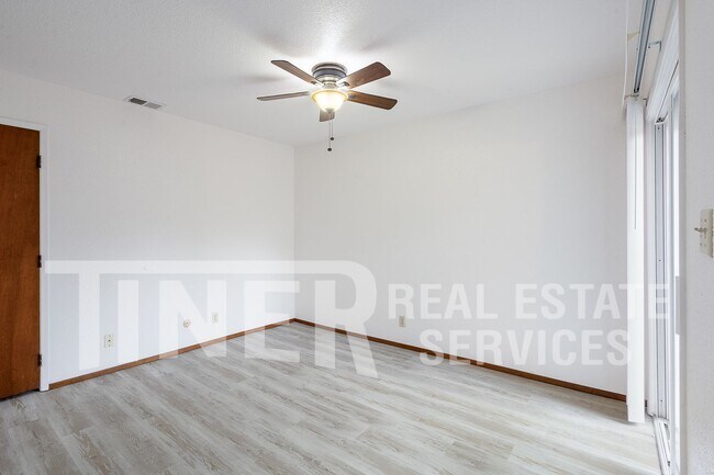 Building Photo - 2304 Villanova Cir