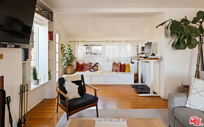 Building Photo - 11622 Sunshine Terrace