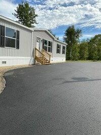 Building Photo - Quiet country living