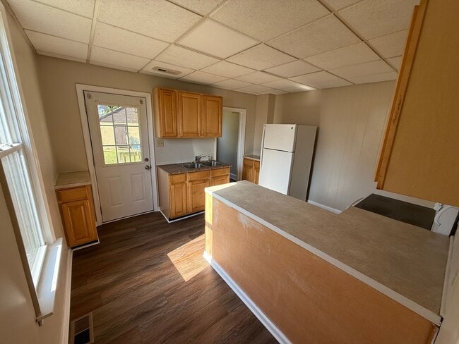 Building Photo - Duplex located on West Wilson Blvd.