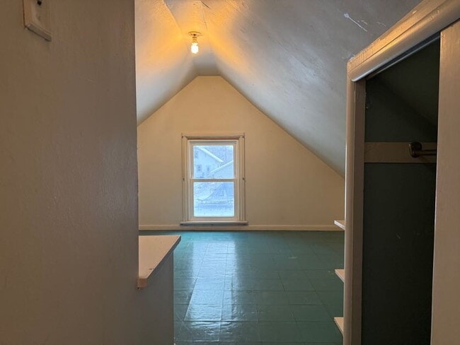 Building Photo - 57 N Terrace