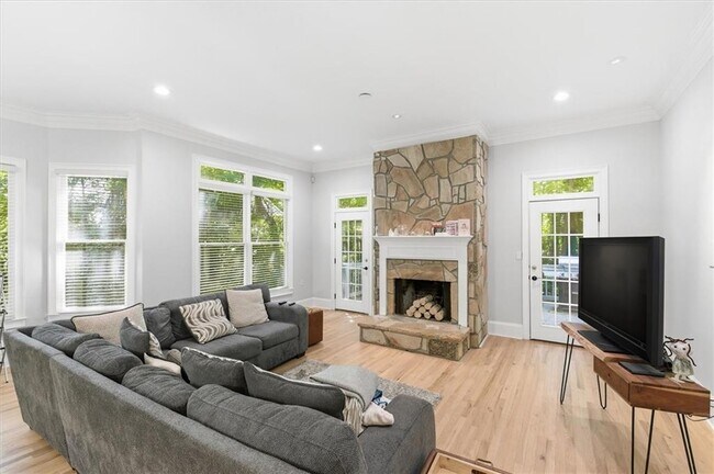 Building Photo - 1247 Manor Oaks Ct