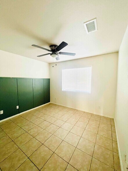 Building Photo - 3150 Arapaho Dr