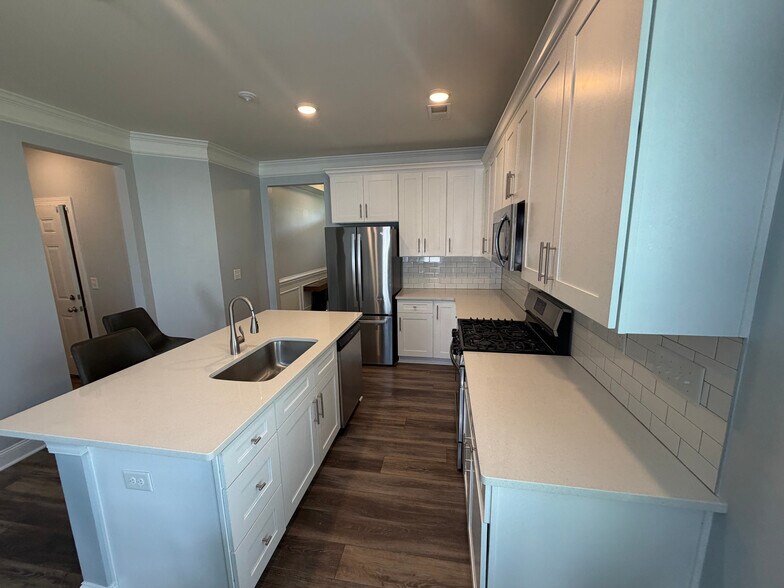 Building Photo - Room in Townhome on Keeton Ln