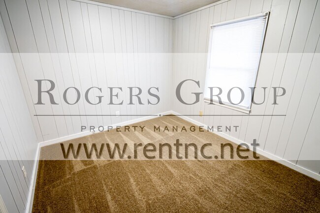 Building Photo - #105 - 428-430 Ridley St Duplex