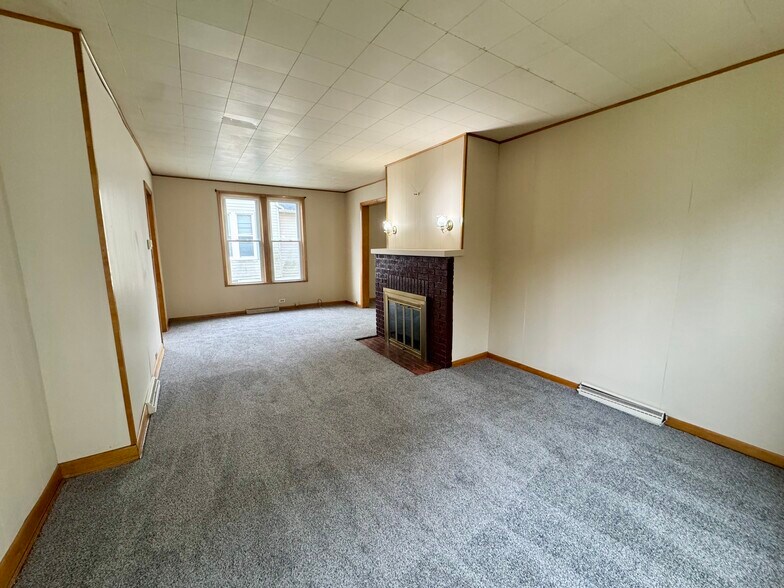 Building Photo - 601 Lincoln Ave NW