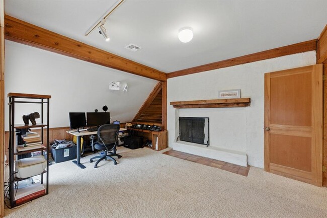 Building Photo - 9304 Flintrock Cir