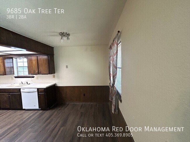 Building Photo - 9685 Oak Tree Ter-