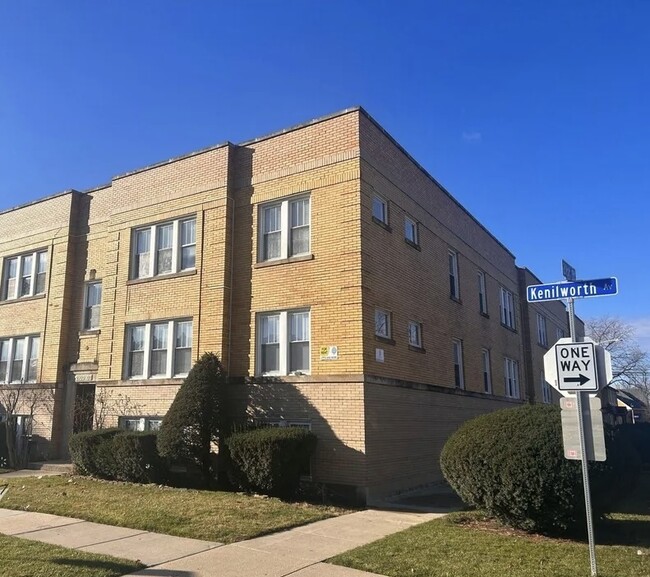 Primary Photo - 2100 Kenilworth Ave