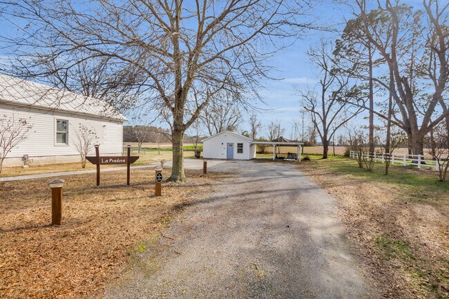 Building Photo - 801 NC-33