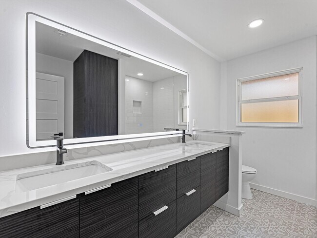 Building Photo - 1107 Stonecrest Dr