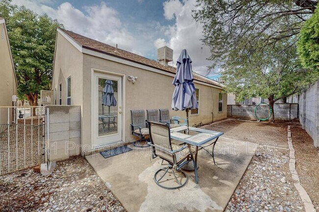 Building Photo - 10728 Hatch Dr NW