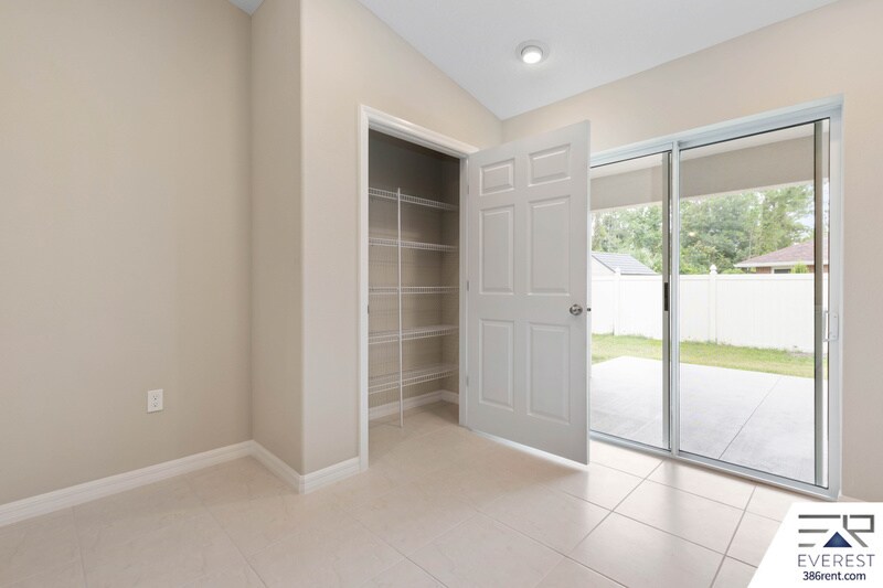 Building Photo - 16 Squanto Pl