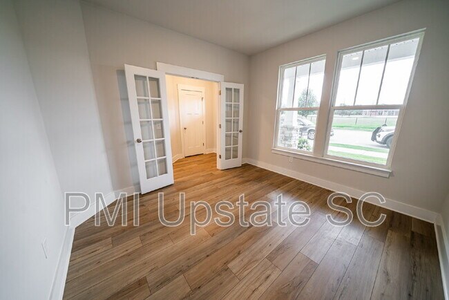 Building Photo - 181 Dalmatian Dr