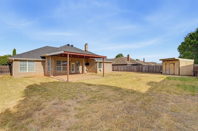Building Photo - 7017 Springwater Ave
