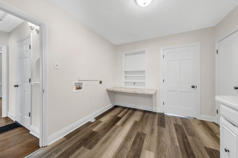 Building Photo - 2329 Brown Rd