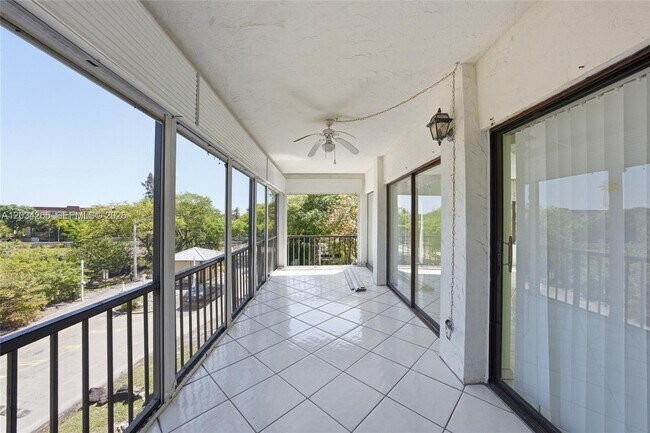 Building Photo - 6010 S Falls Cir Dr