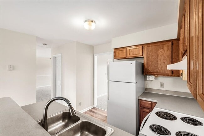Building Photo - 10704 Live Oak Ct