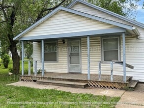 Building Photo - 795 - 2 bed 1 bath - Single Family Home