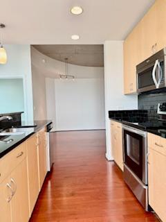 Building Photo - 777 N Ashley Dr