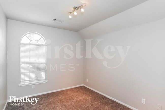 Building Photo - 14918 Spring Walk Ln