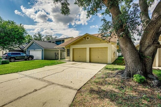 Building Photo - 1419 Persimmon Way