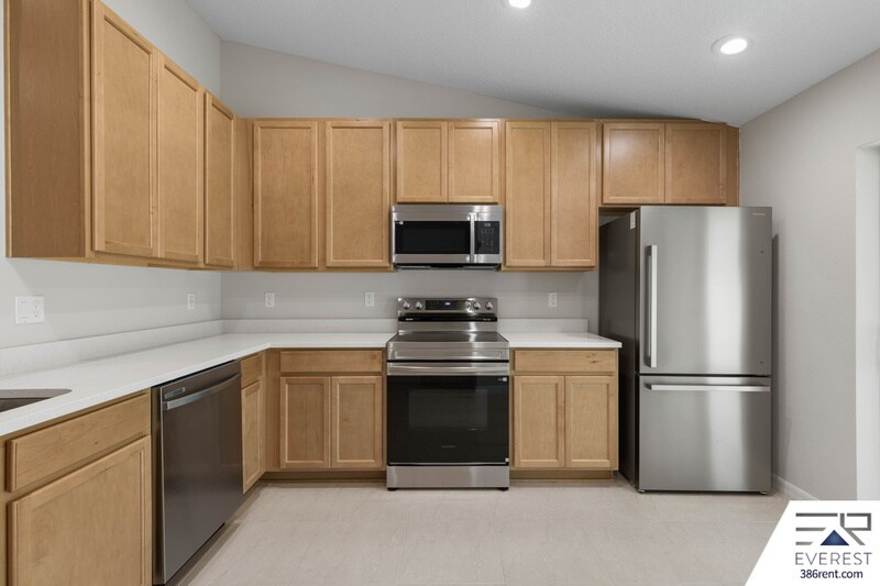 Building Photo - 14 Llovera Pl