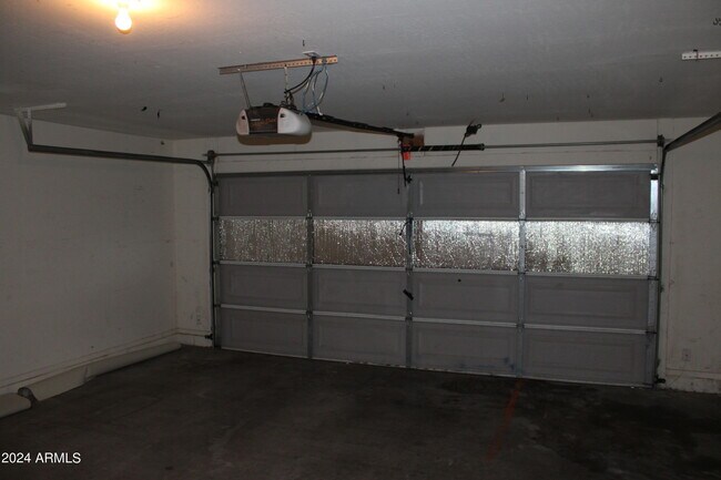 Building Photo - 2568 W Tanner Ranch Rd