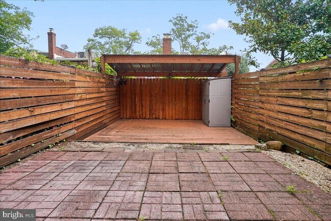 Building Photo - 223 Burgess Ave