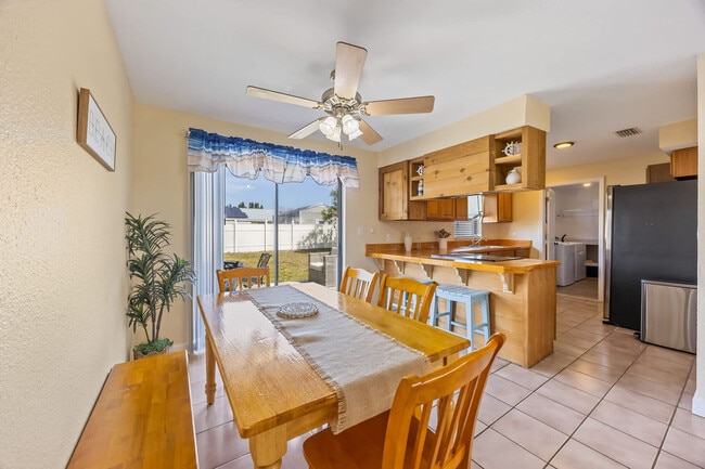 Building Photo - 1160 Altman Dr