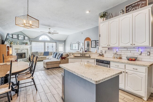 Primary Photo - 506 Taskwood Dr