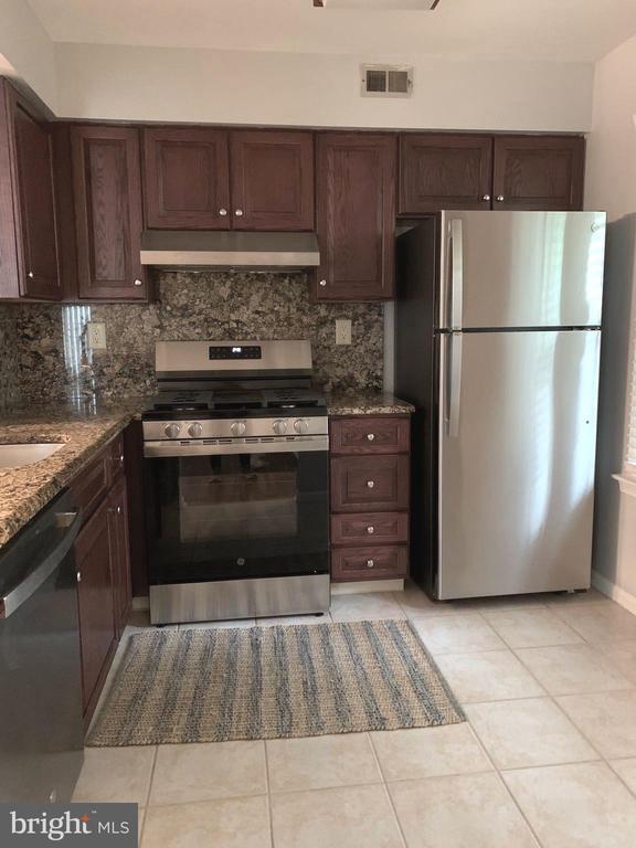 Building Photo - 4403A Fenwick Ln