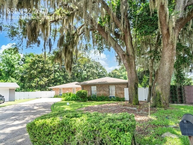 Primary Photo - 333 Jonquil Cir