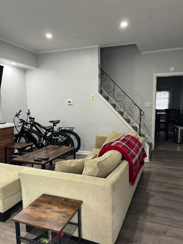 Building Photo - 13 Telescope St