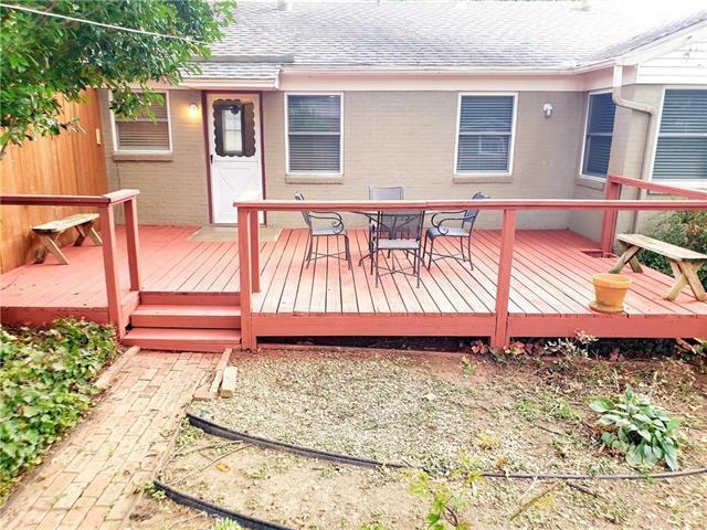 Building Photo - 585 Classen Dr