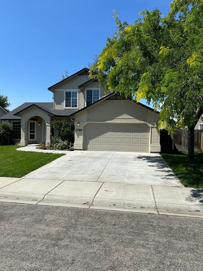 Building Photo - 3795 N McKinley Pk Ave