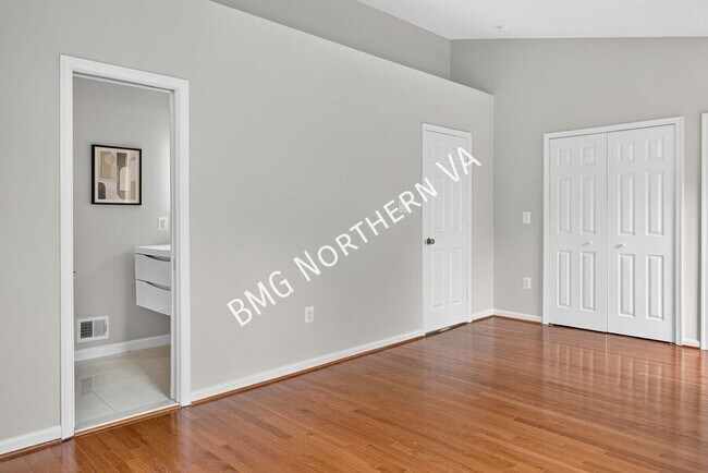 Building Photo - 6001 Keble Dr