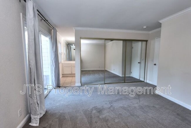Building Photo - 9221 Rock Canyon Way