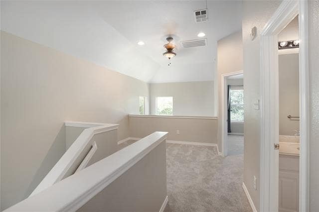 Building Photo - 613 Jamboree Way