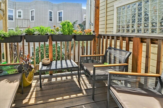 Building Photo - Epic REA - Modern 2 BR/1 BA Condo w/Privat...