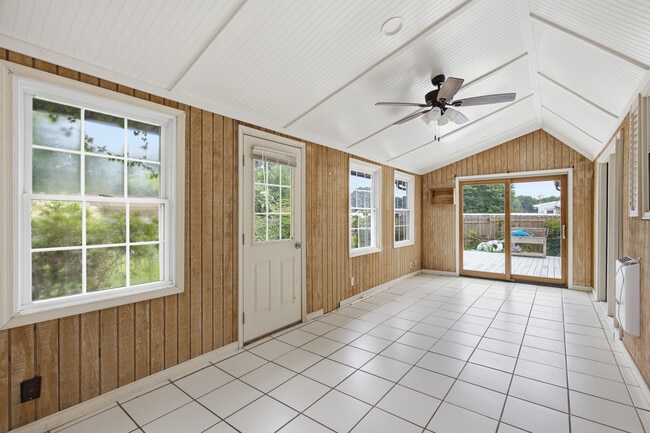 Building Photo - 2510 Bicors Dr