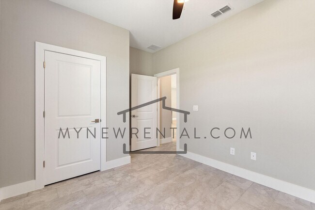 Building Photo - 2241 Nordendale Blvd