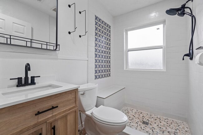 Building Photo - 7511 Magnolia St