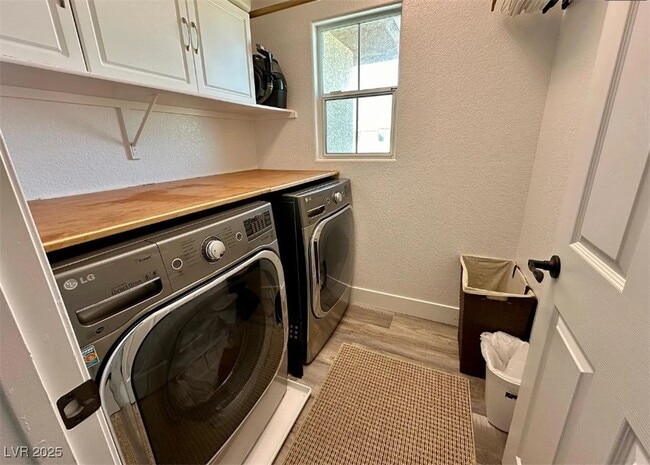 Building Photo - 11057 Village Ridge Ln