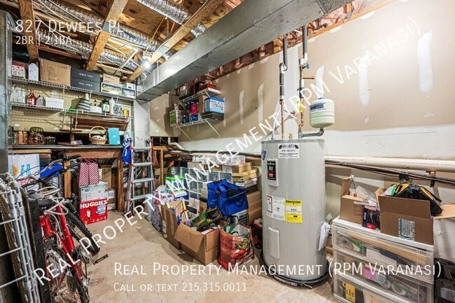 Building Photo - 827 Dewees Pl