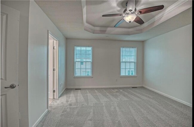 Building Photo - 403 Pointe View Dr