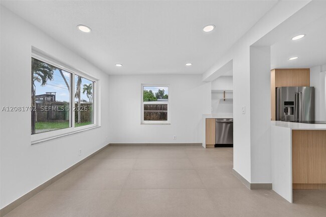 Building Photo - 3036 N 58th Ave