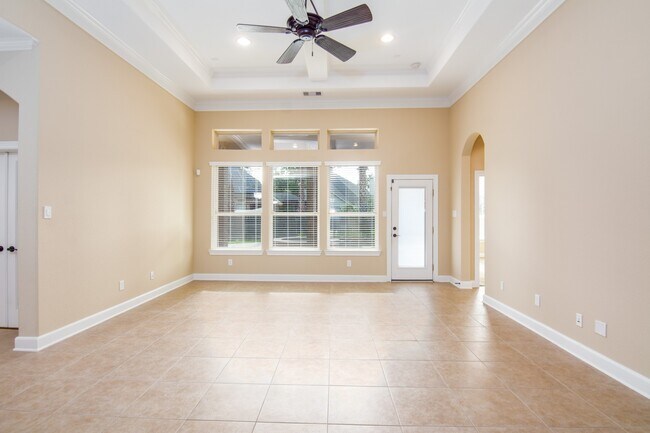 Building Photo - 34 Canoe Bend Ct