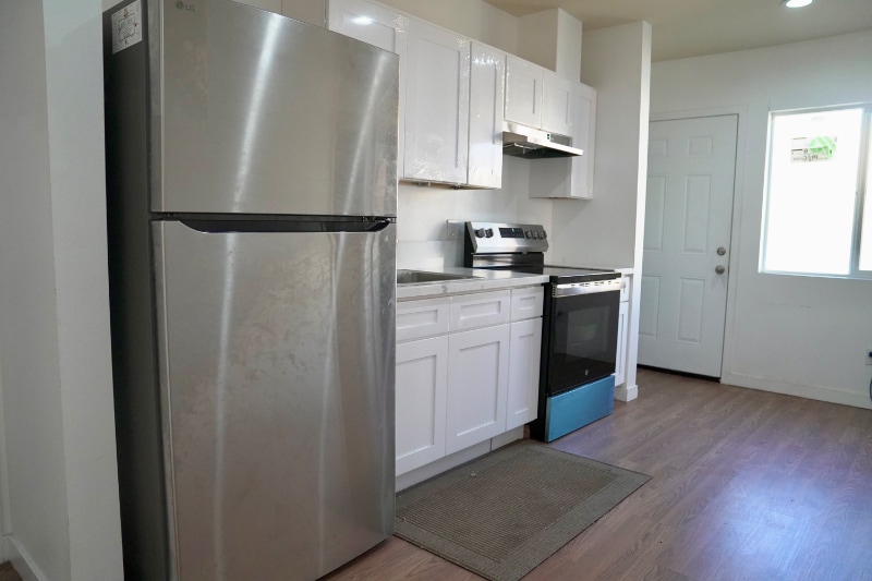 Building Photo - 9149 S Hobart Blvd